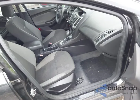 2012 Ford Focus Se z USA, uszkodzony, nr VIN 1FAHP3K24CL315357